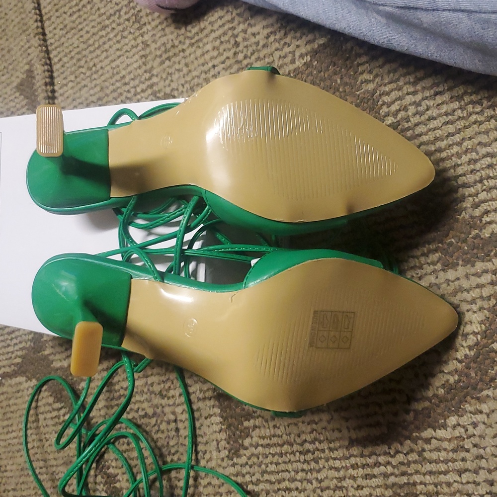 SHEIN Green High Heels with Strappy Design and Open Toe - Picture 5 of 10